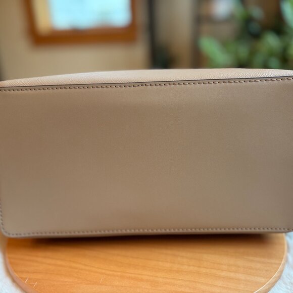 Michael Kors Jane Large Camel-Colored Saffiano Leather Tote/Shoulder Bag  (NWT) - Picture 6 of 16